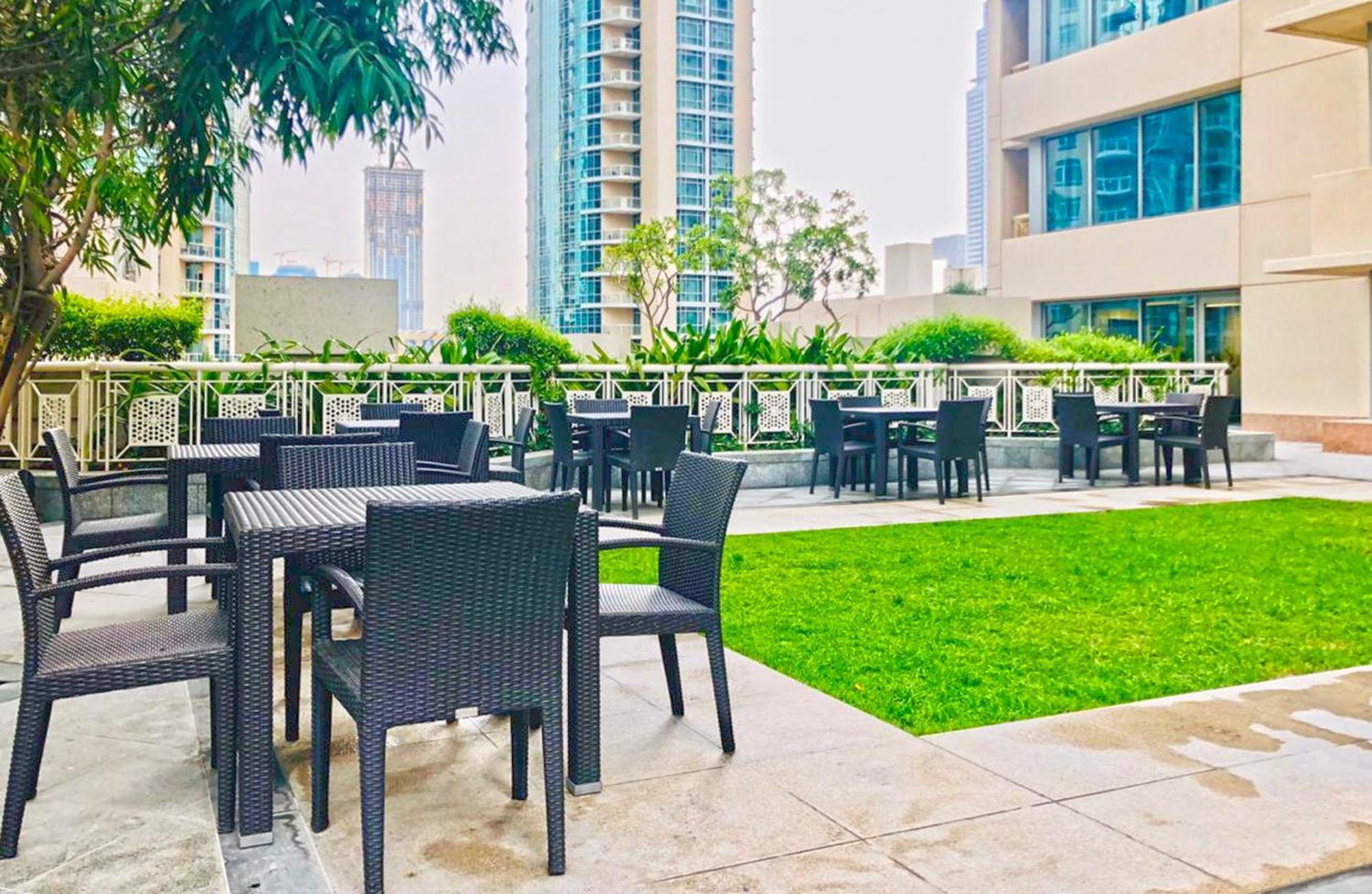 Spectacular Burj Khalifa View 2Br 29 Boulevard Tower 2 Dubai Exteriör bild